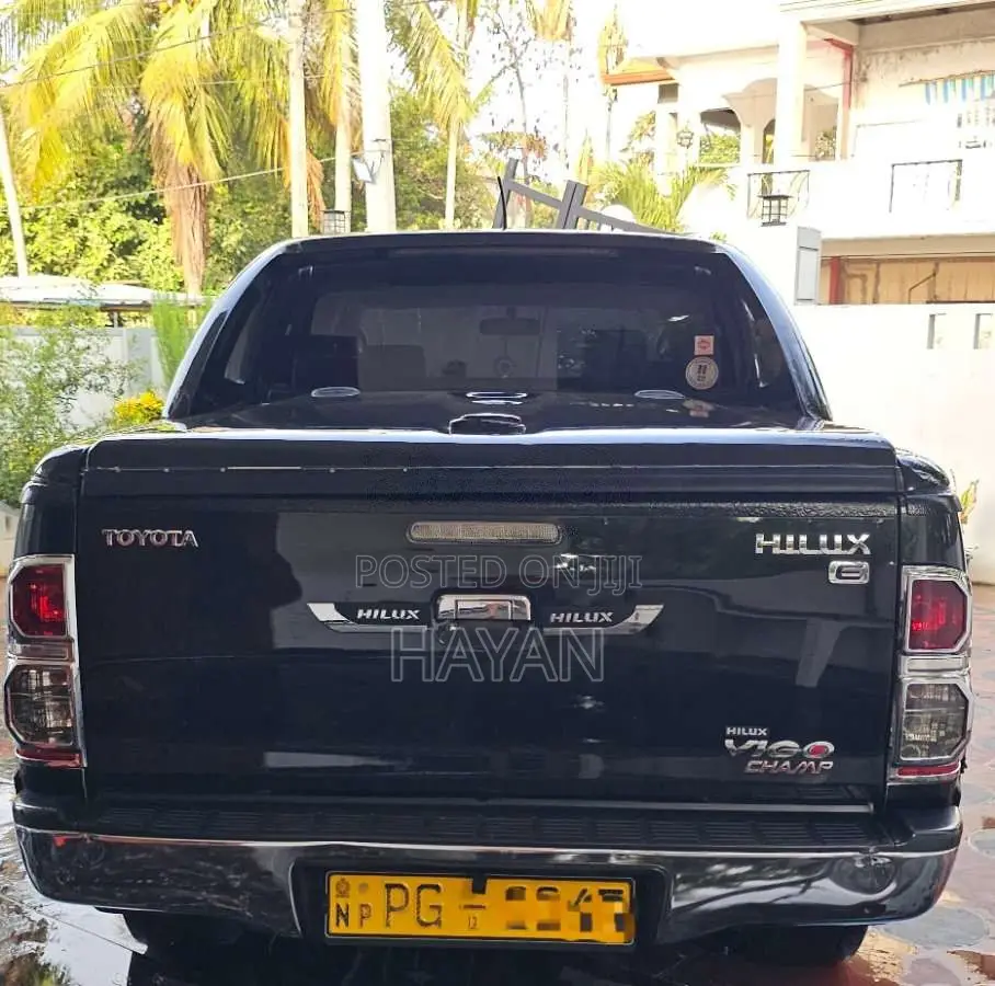 Toyota Hilux 2011 Pickup (Used)