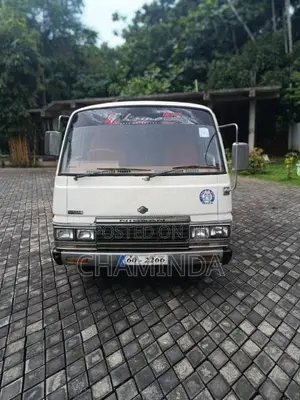 Nissan Caravan Vrge 23 1981 Van (Used)