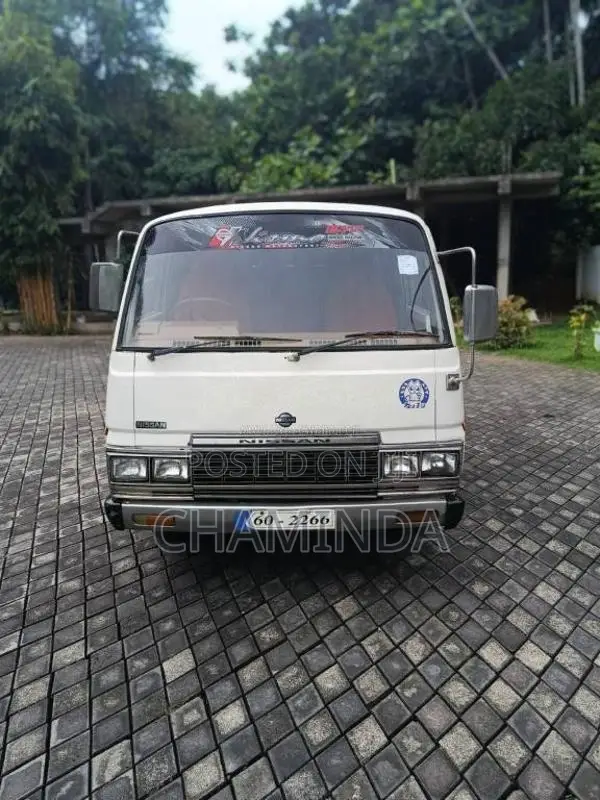 Nissan Caravan Vrge 23 1981 Van (Used)