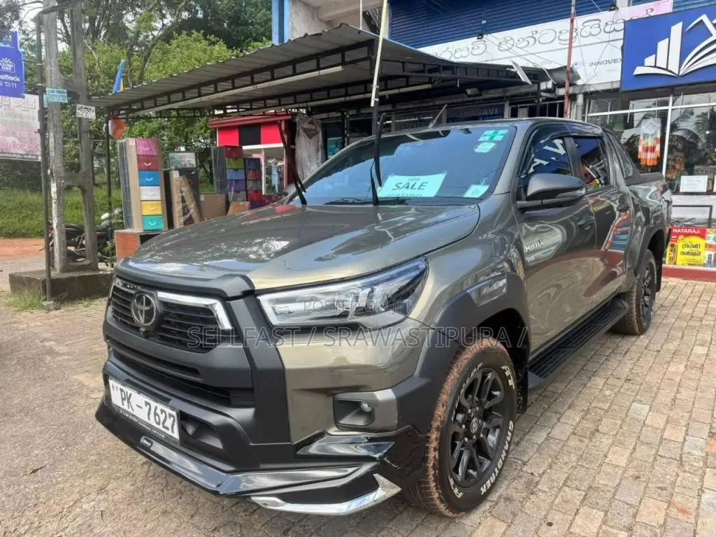 Toyota Rocco 2024 Pickup (Used)