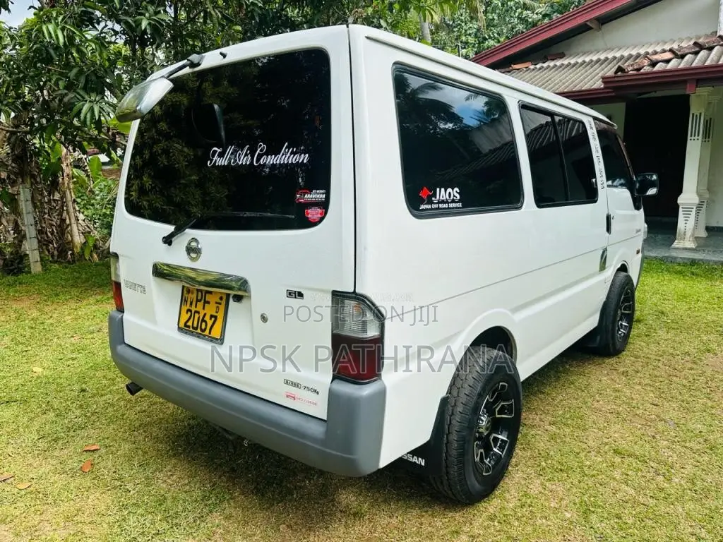 Nissan Vanette GL 2013 Van (Used)