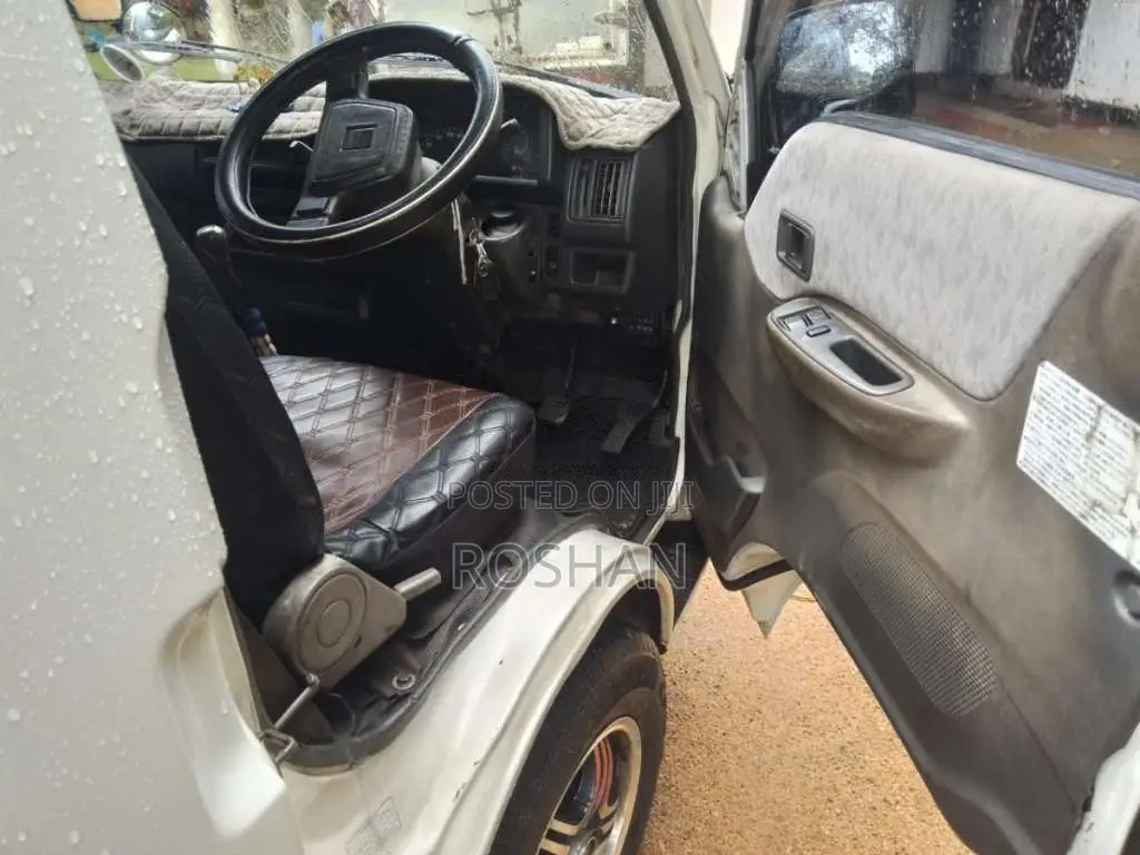 Nissan Vanette 1995 Van (Used)