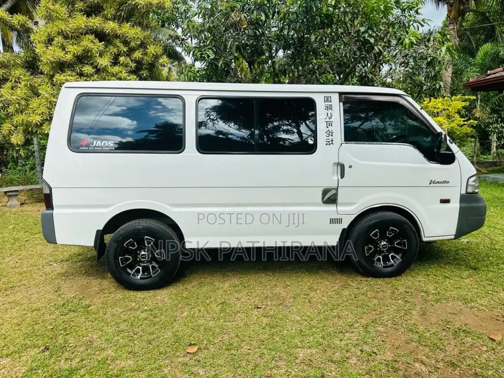Nissan Vanette GL 2013 Van (Used)
