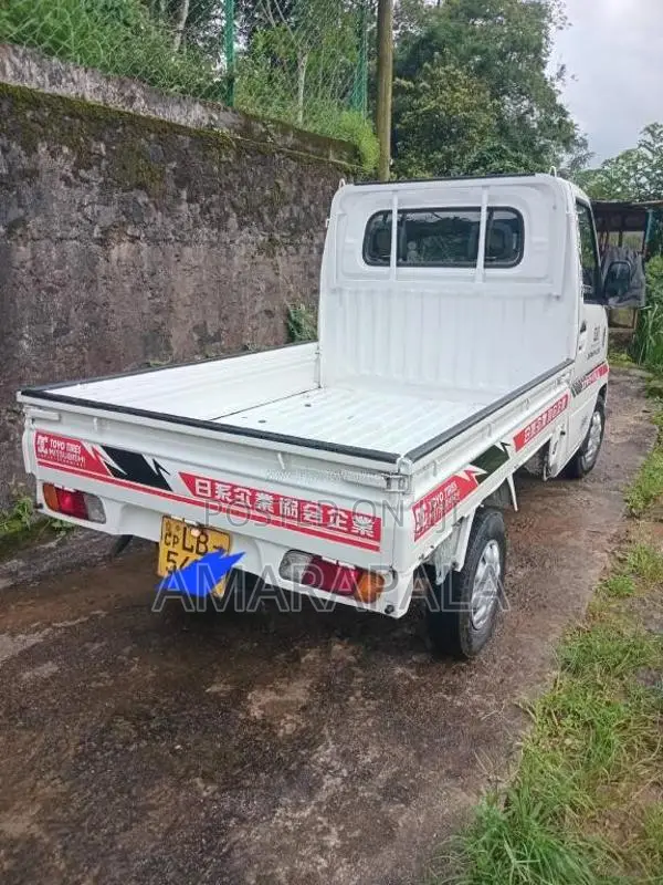 Mitsubishi UT61 2006 Lorry (Used)
