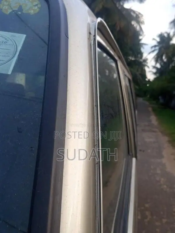 Nissan Caravan 1996 Van (Used)