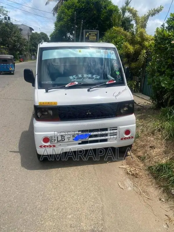 Mitsubishi UT61 2006 Lorry (Used)