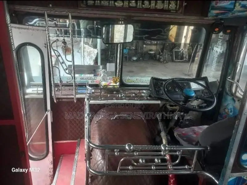 Ashok-Leyland Leyland Ruby 2006 Bus (Used)