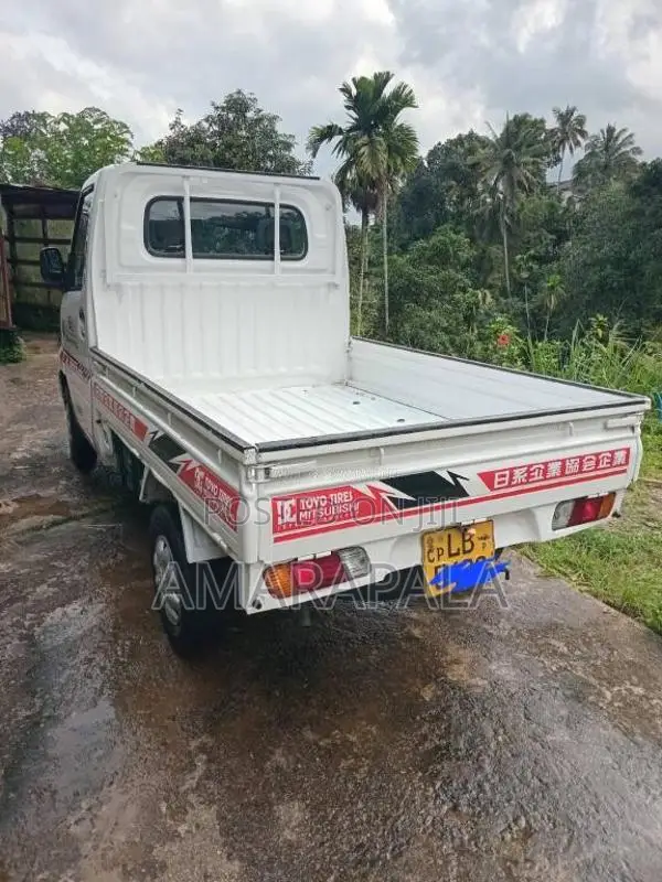 Mitsubishi UT61 2006 Lorry (Used)