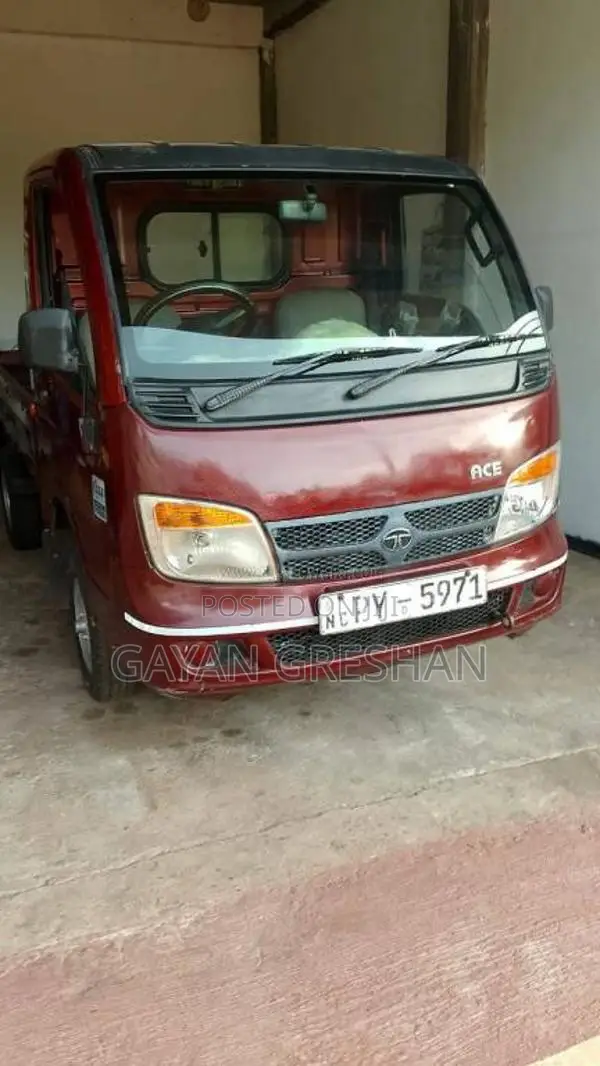 Tata Dimo Batta 2013 Lorry (Used)