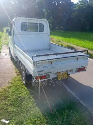 Nissan Clipper 2004 Lorry (Used)