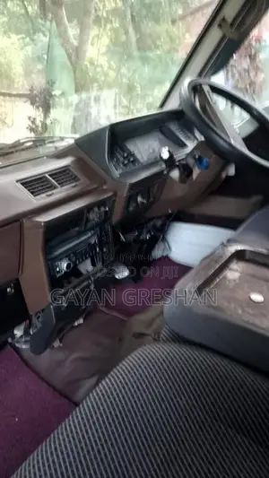 Toyota Hiace Shell 1988 Van (Used)