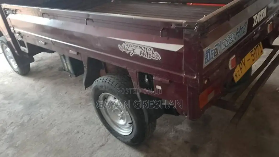 Tata Dimo Batta 2013 Lorry (Used)
