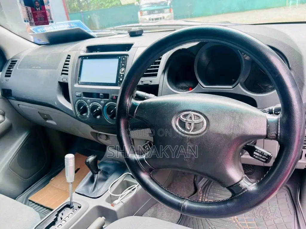 Toyota Hilux Vigo 3L 2008 Pickup (Used)