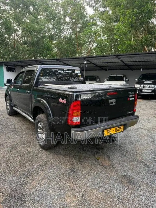Toyota Hilux Vigo 3L 2008 Pickup (Used)