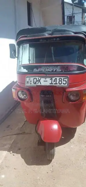 Bajaj 4 Stroke 2010 Three Wheel (Used)