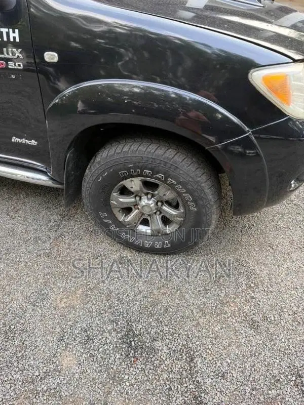 Toyota Hilux Vigo 3L 2008 Pickup (Used)