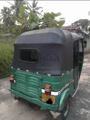 Bajaj RE 2009 Three Wheel (Used)