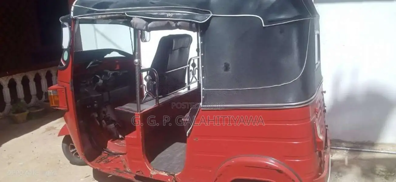 Bajaj 4 Stroke 2010 Three Wheel (Used)
