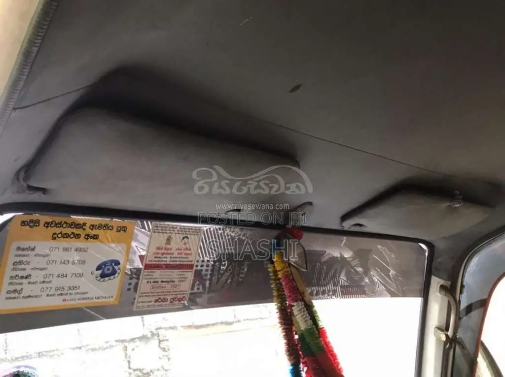 Nissan CARAVAN LONG 2001 Van (Used)
