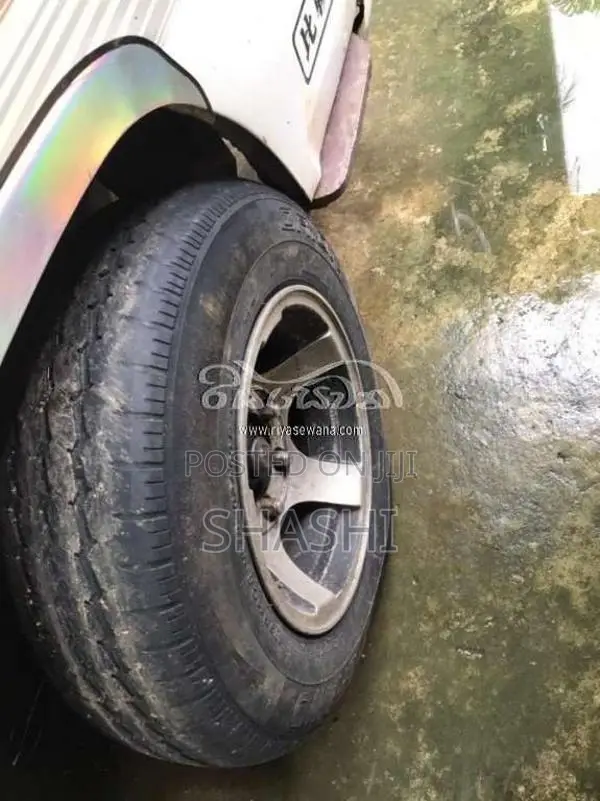 Nissan CARAVAN LONG 2001 Van (Used)