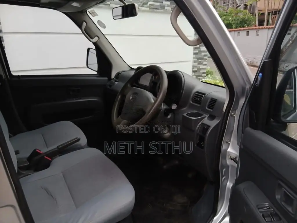 Daihatsu Hijet 2014 Van (Used)