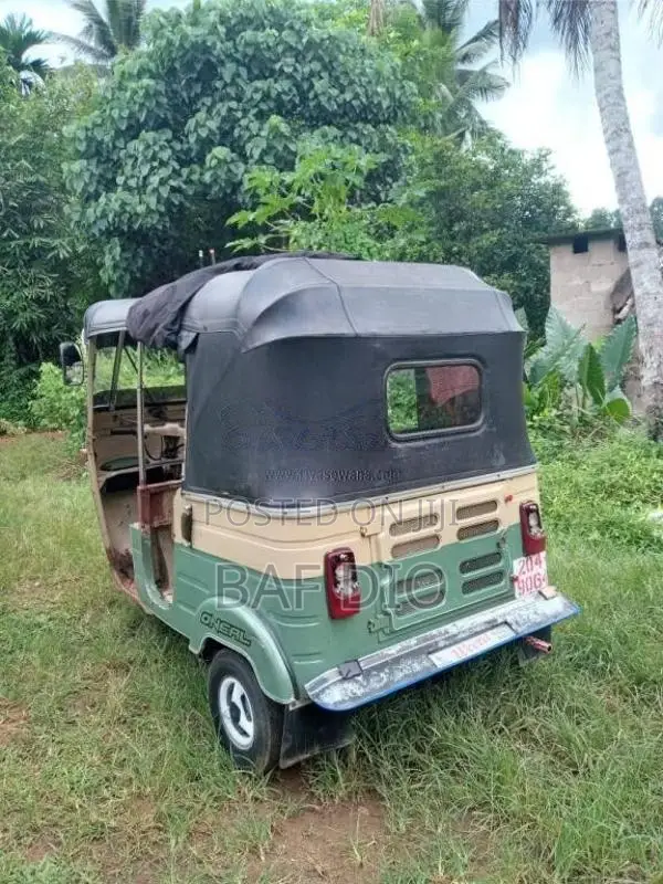 Bajaj RE 1999 Three Wheel (Used)