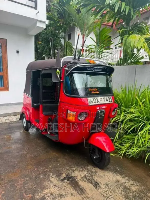 Bajaj 4 Stroke 2010 Three Wheel (Used)