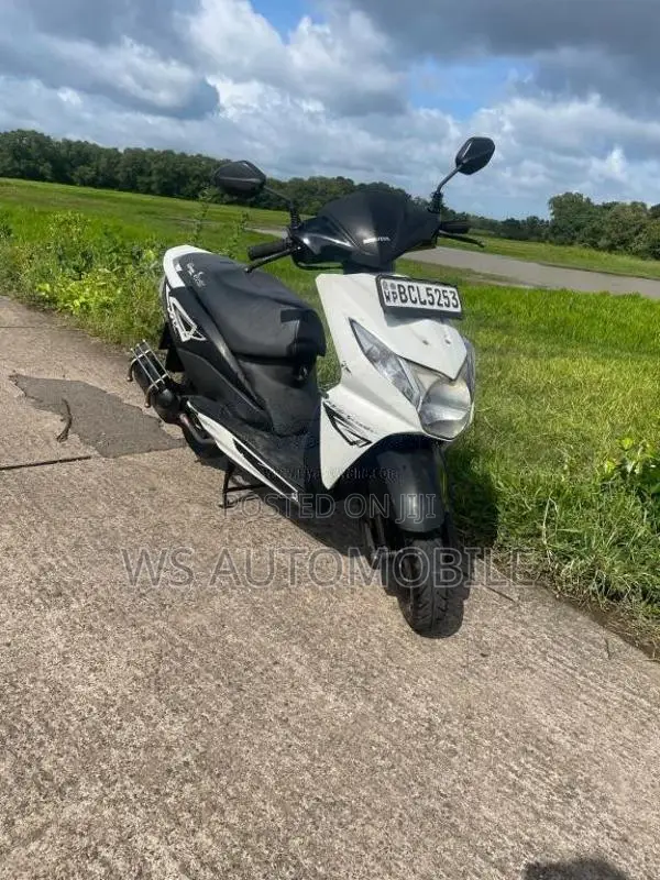 Honda DIO 2015 Motorbike (Used)