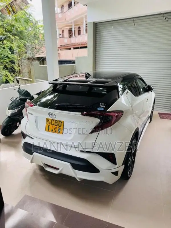 Toyota CHR NGX 10 2018 SUV (Used)