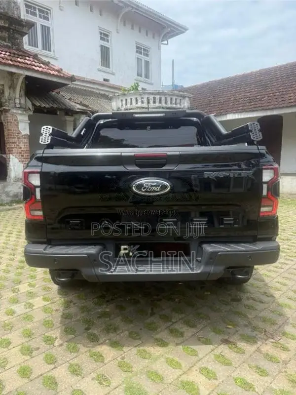 Ford Raptor 2025 SUV (Used)