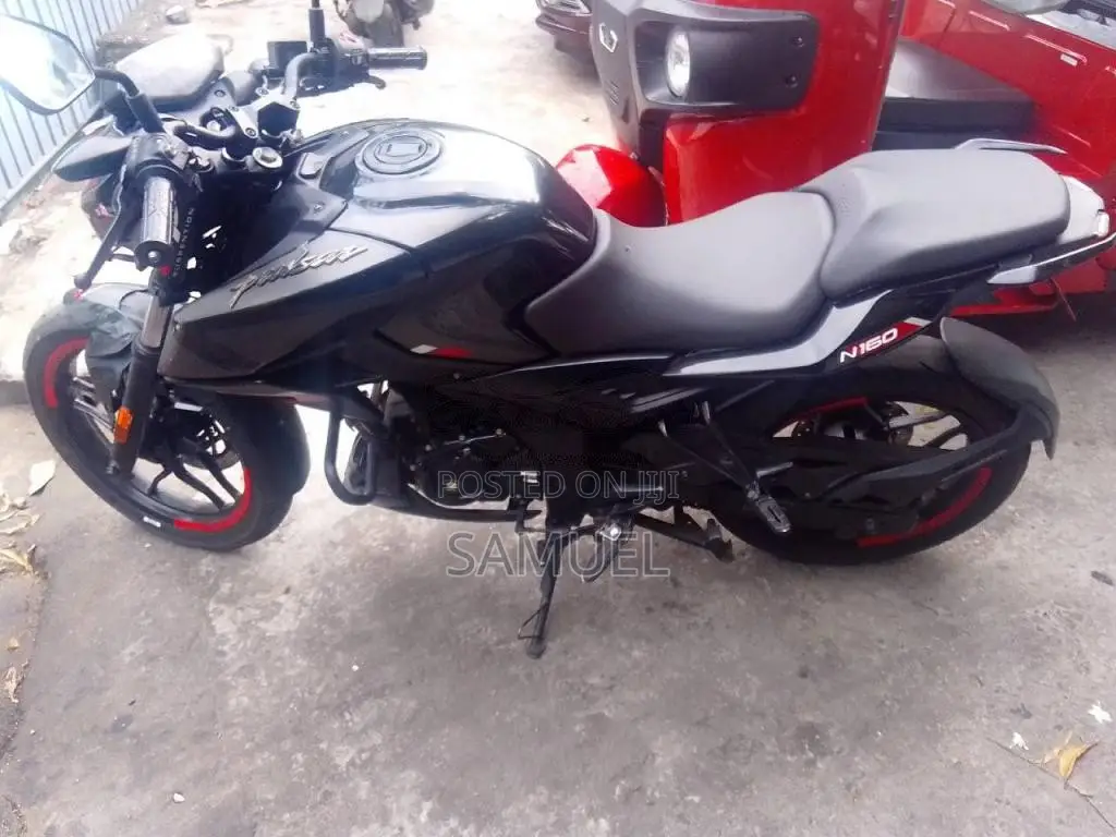 Bajaj Pulsar N160 2025 Motorbike (Used)