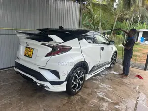 Toyota CHR 2017 SUV (Used)