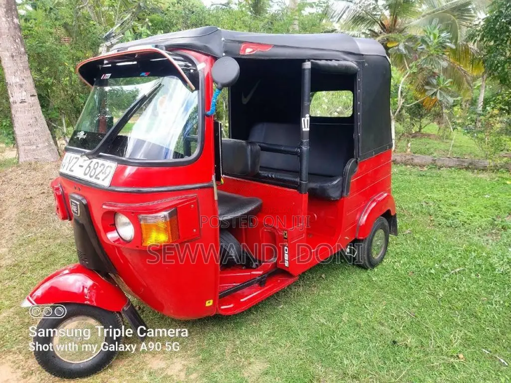 Bajaj RE 205 2012 Three Wheel (Used)