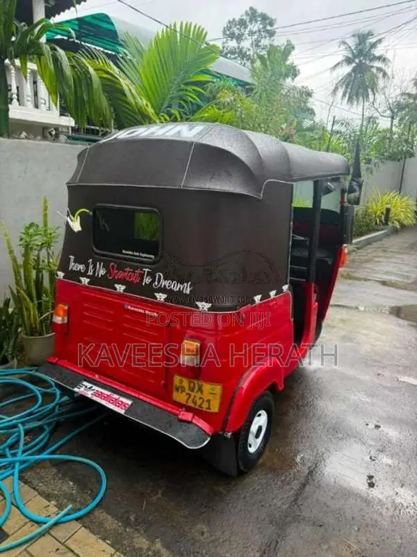 Bajaj 4 Stroke 2010 Three Wheel (Used)