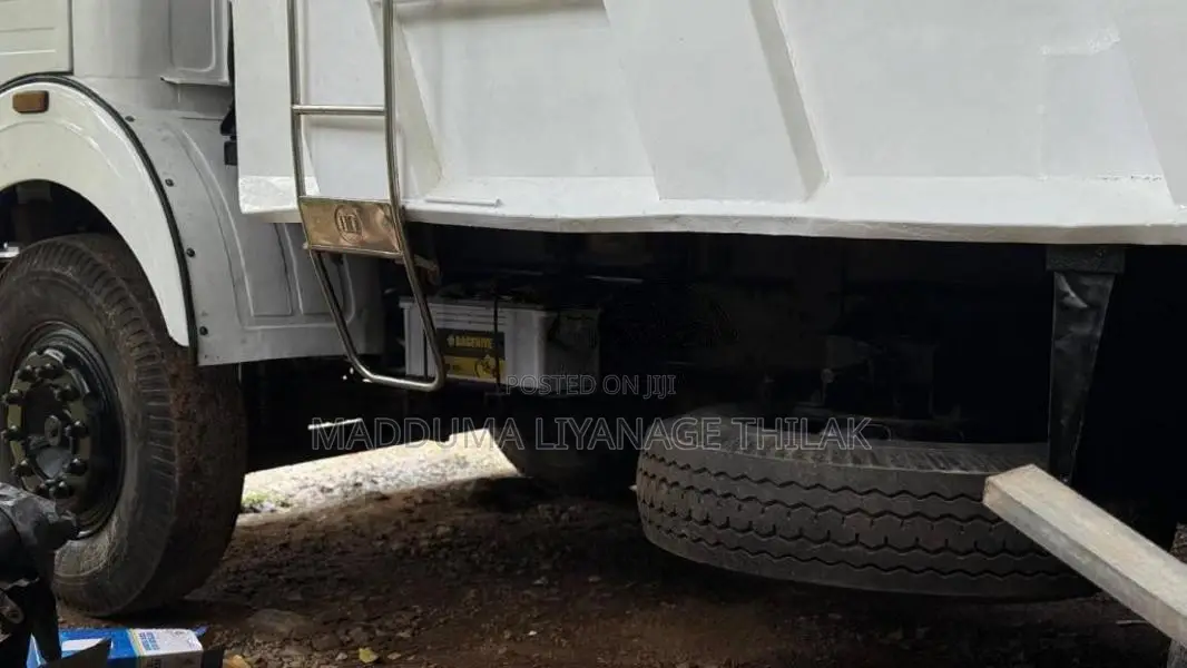 Tata Tipper 2010 Lorry (Used)