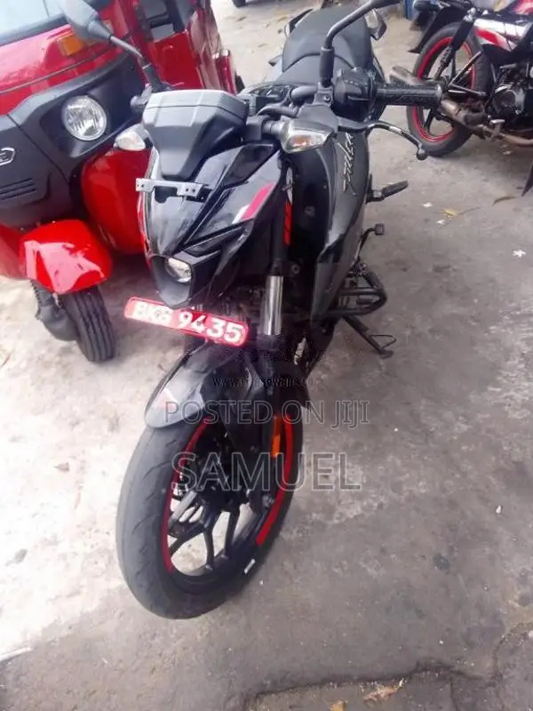 Bajaj Pulsar N160 2025 Motorbike (Used)