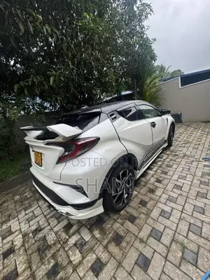 Toyota CHR 2017 SUV (Used)