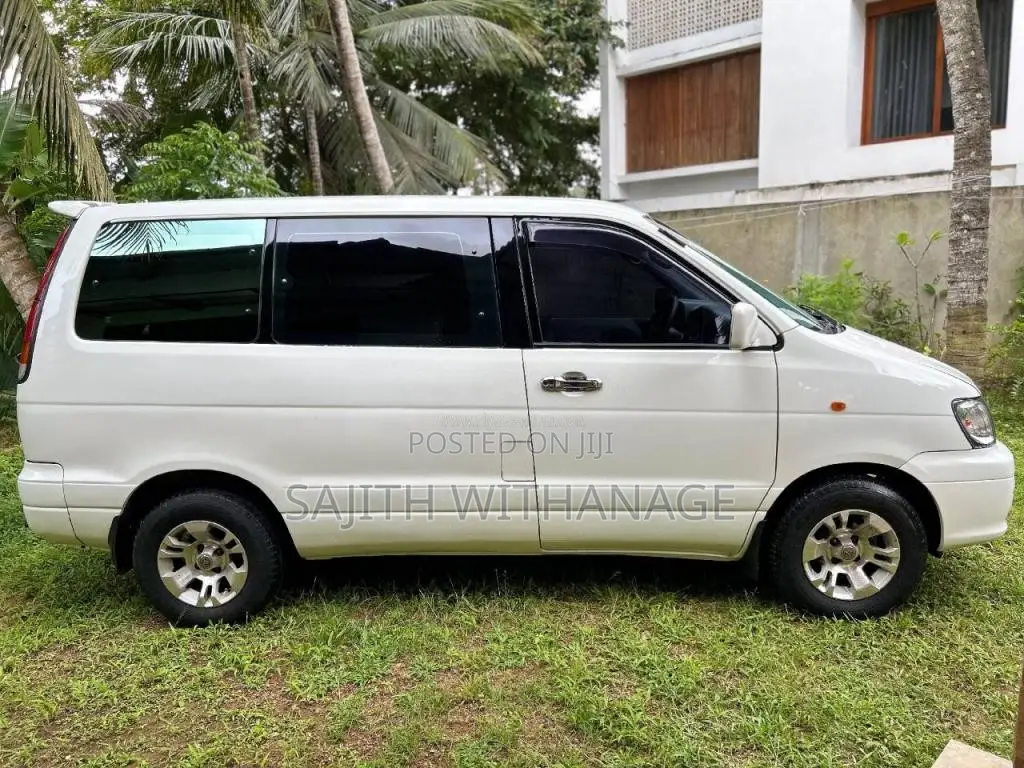 Toyota Noah CR42 Flatroof 2002 Van (Used)