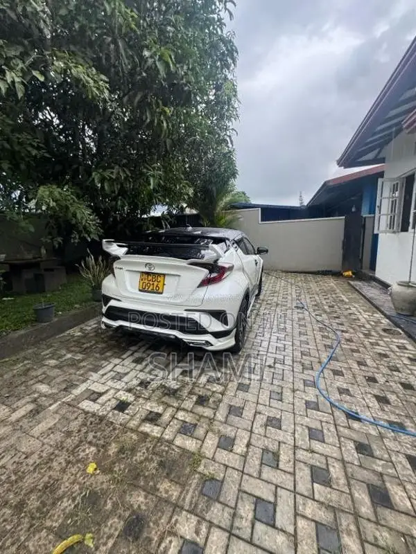 Toyota CHR 2017 SUV (Used)