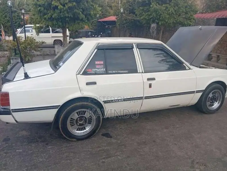 Mitsubishi Lancer Box 1983 Car (Used)