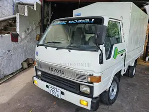 Toyota Toyoace 1995 Lorry (Used)