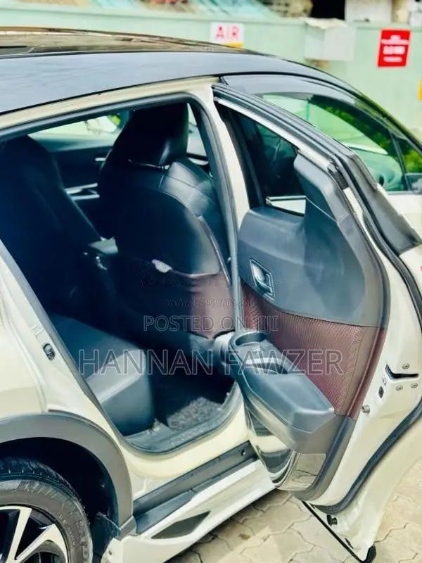 Toyota CHR NGX 10 2018 SUV (Used)