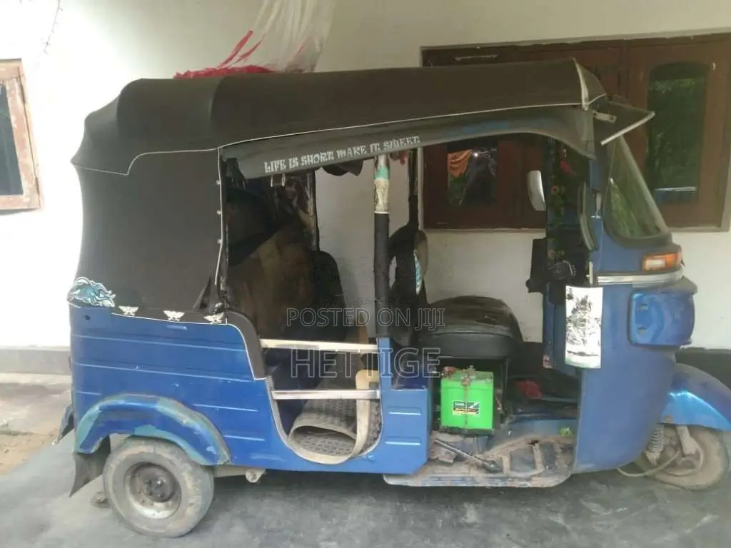 Bajaj 4 stroke 2015 Three Wheel (Used)