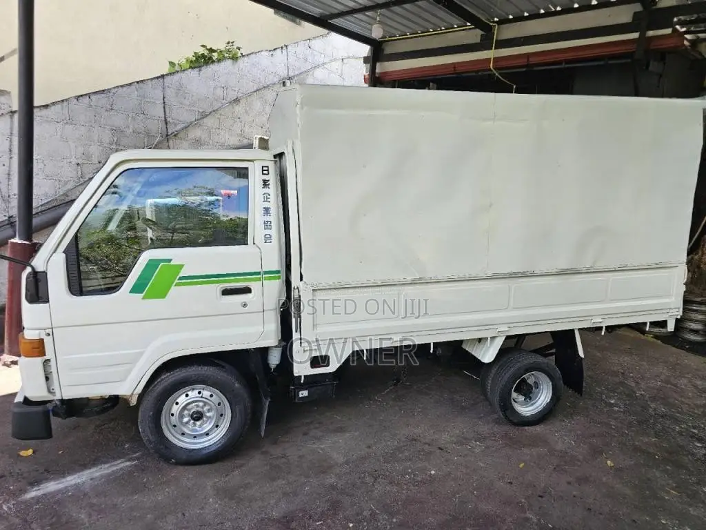 Toyota Toyoace 1995 Lorry (Used)