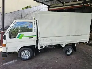 Toyota Toyoace 1995 Lorry (Used)