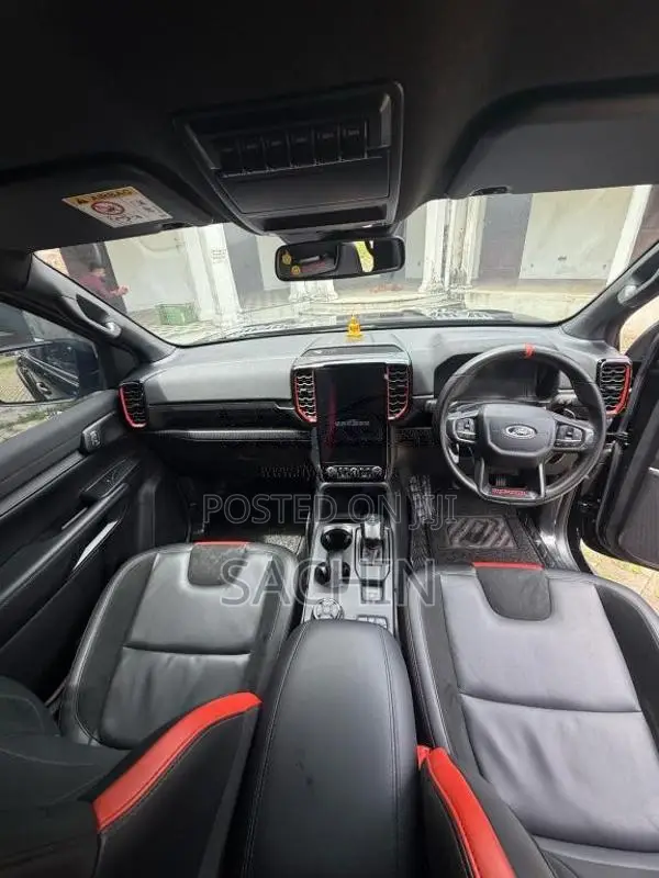 Ford Raptor 2025 SUV (Used)
