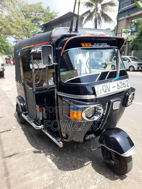 Bajaj RE 2009 Three Wheel (Used)