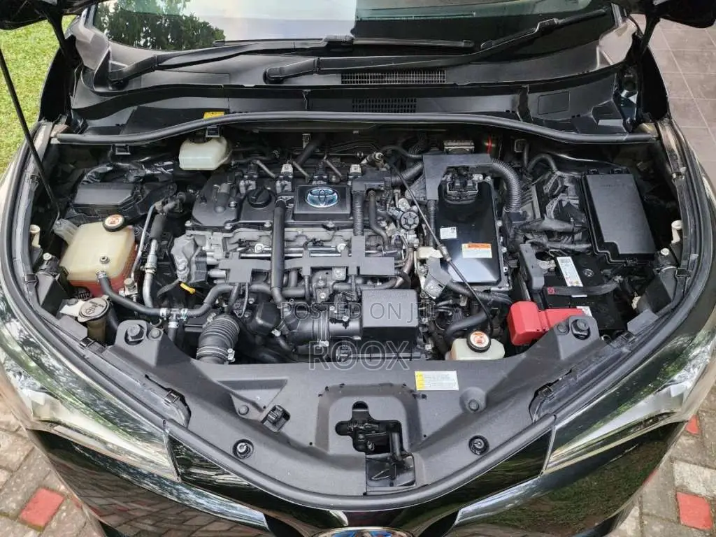 Toyota CHR HYBRID NGX10 2017 SUV (Used)