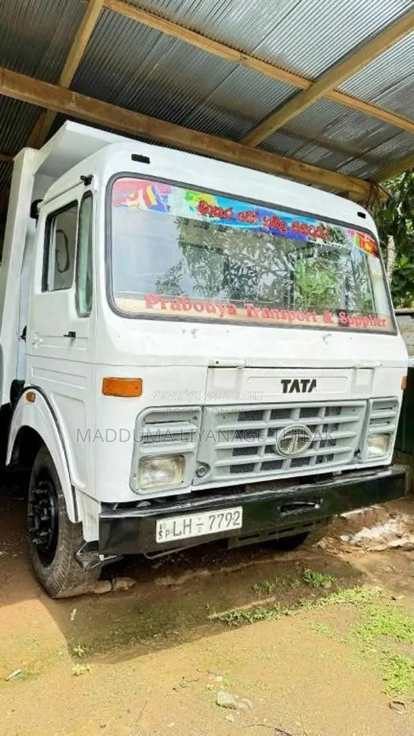 Tata Tipper 2010 Lorry (Used)