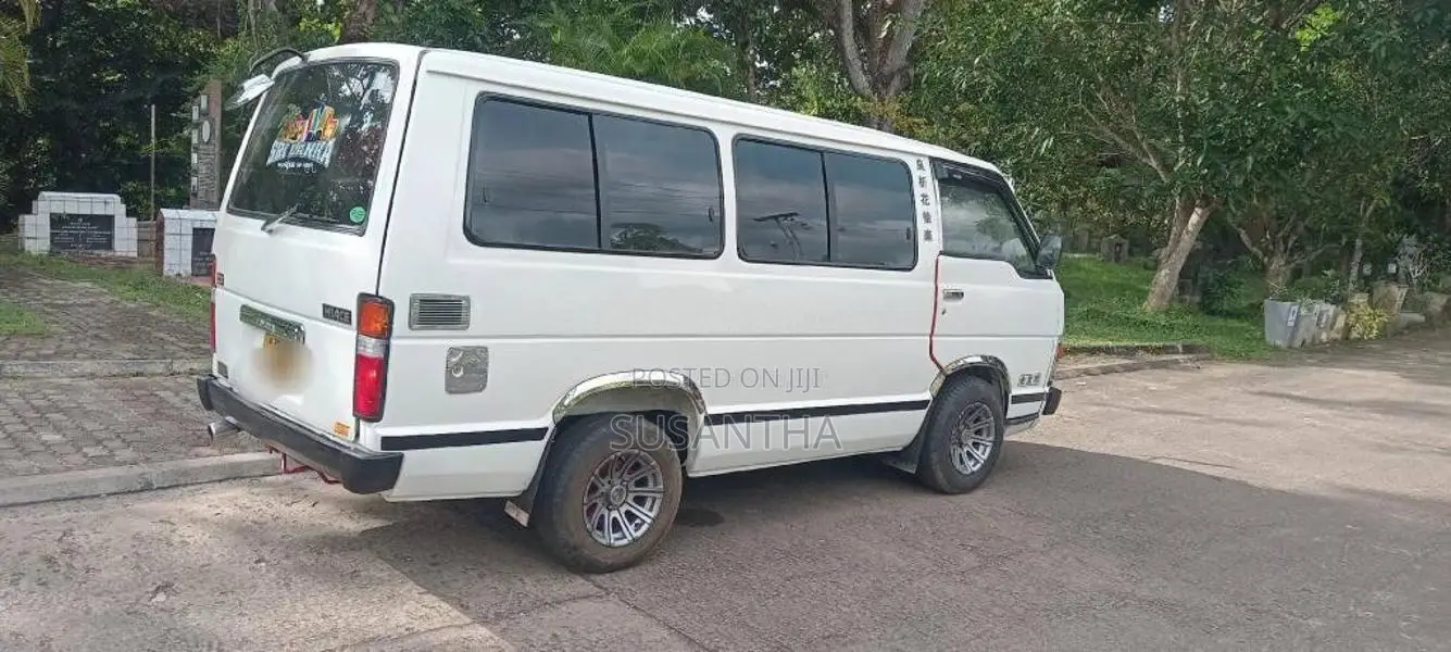 Toyota HIACE 1987 Van (Used)